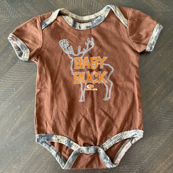 Mossy Oak Onesie - Picture 1 of 3